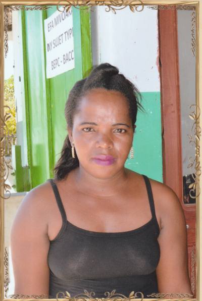 Estella 38 Jahre Vohémar Madagaskar