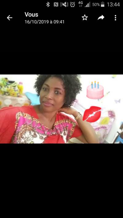 Flore 38 ans Libreville  Gabon