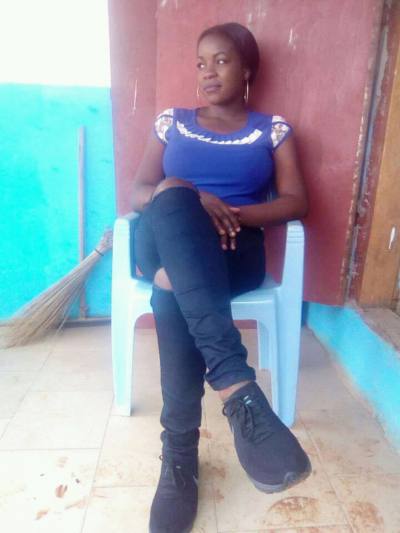 Luvie 32 ans Yaoundé Cameroun