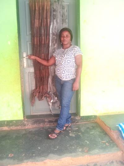 Carole 51 Jahre Yaoundé Kamerun
