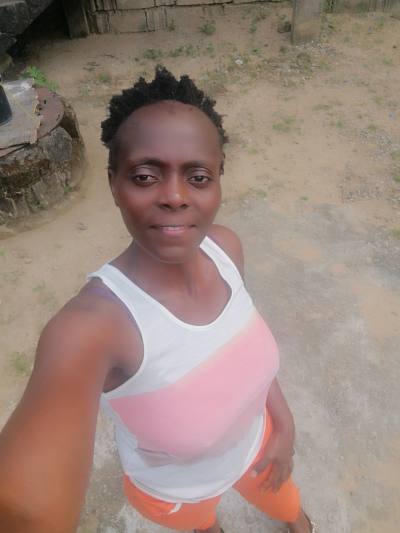 Rosine 47 years Douala Cameroon