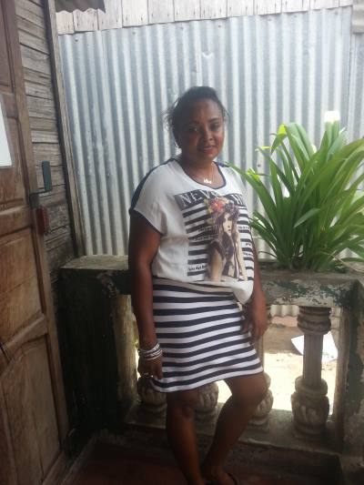 Flavia 47 ans Sambava Madagascar