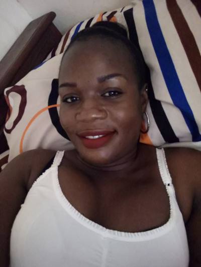 Agnes 35 ans Yaoundé  Cameroun