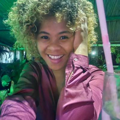 Tania 21 Jahre Majunga Madagaskar