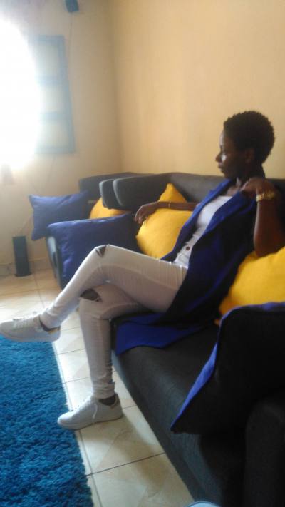 Charlotte 30 ans Douala Cameroun
