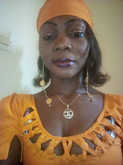 Rafiatou 42 ans Yaoundé Cameroun