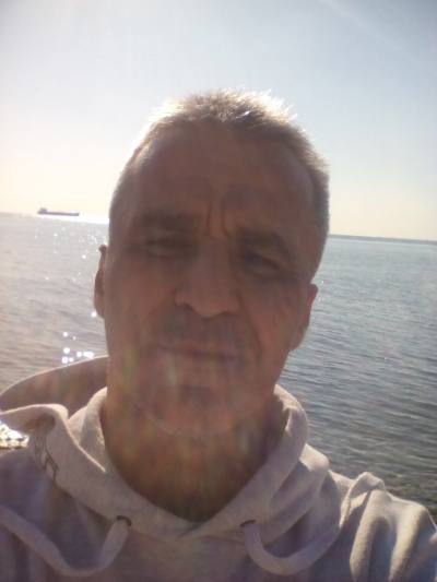 Manuel 56 years Istres France