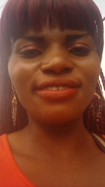 Nadette 37 ans Yaounde Cameroun