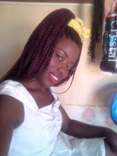 Marie 34 Jahre Douala Kamerun