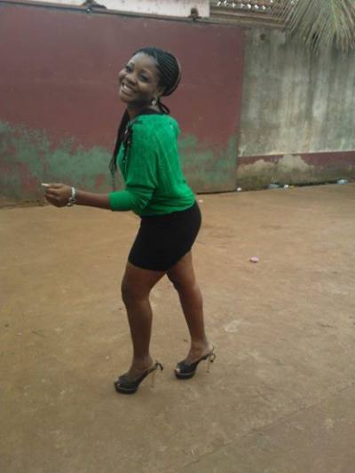 Sophie 35 ans Yaounde Cameroun