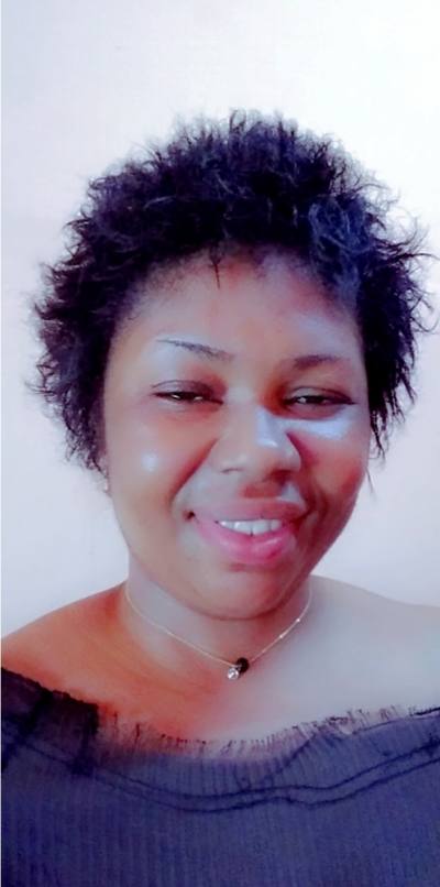 Leontine 43 ans Centre Cameroun