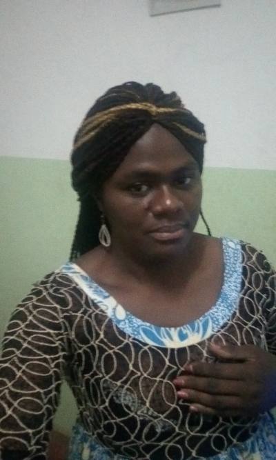 Claire 50 Jahre Yaounde Iv Kamerun