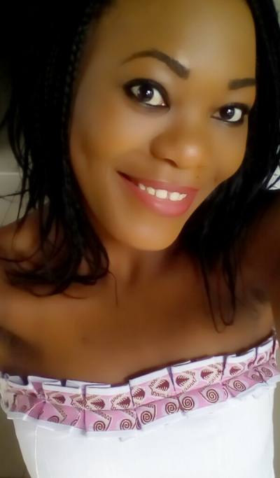 Christelle 28 Jahre Libreville Gabun