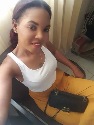 Babette 34 ans Yaoundé Cameroun