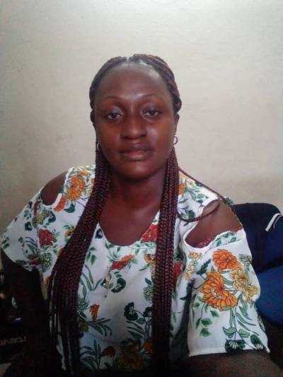 Sandrine  34 ans Abidjan  Côte d'Ivoire