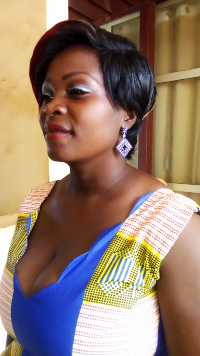 Tatiana  36 ans Yaoundé Cameroun