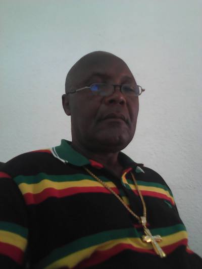 Gilbert 59 Jahre Bujumbura Burundi