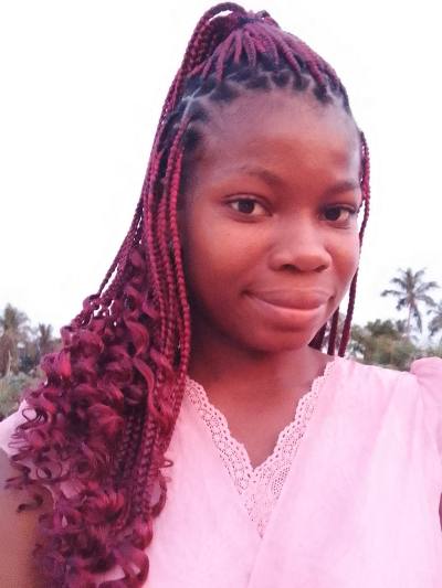 Clemence 25 ans Lomé Togo