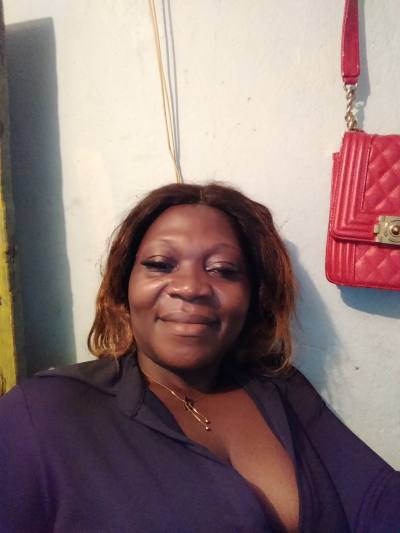 Naomie 36 Jahre Beti  Kamerun