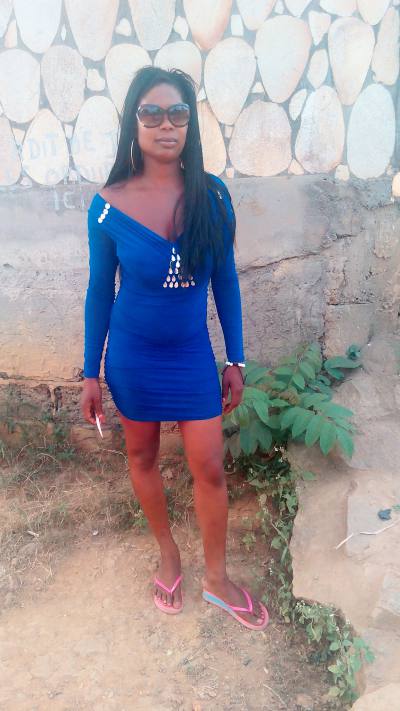 Esther 35 ans Ebolowa Cameroun