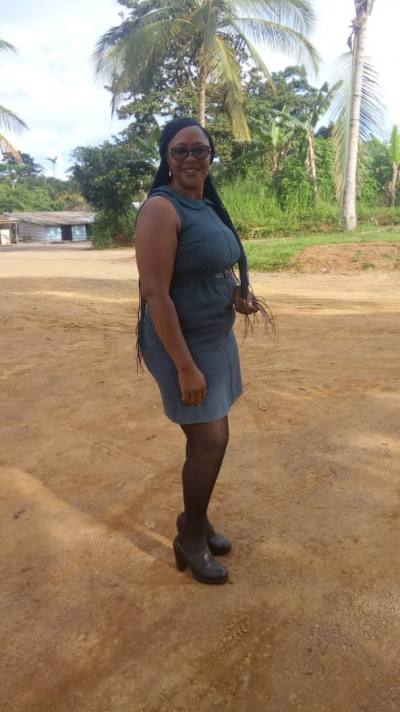 Madeleine 39 years Yaoundé Cameroon
