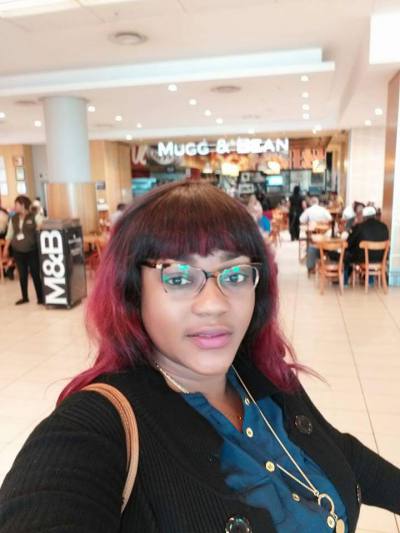 Edine 42 ans Yaoundé Cameroun