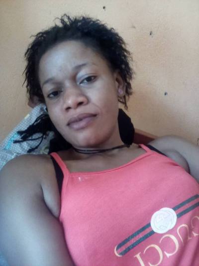 Nina 27 years Mfoundi Cameroon