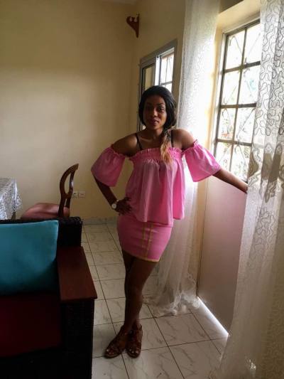 Isabelle 33 ans Yaoundé Troisième  Cameroun