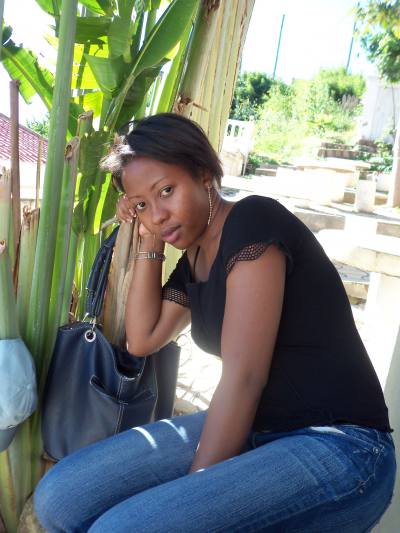 Sylvie 36 Jahre Antananarivo Madagaskar