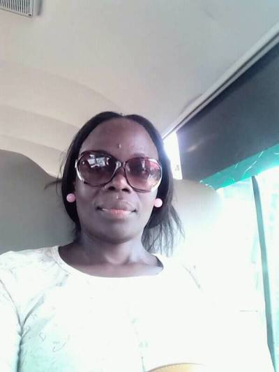 Kate 47 ans Yaoundé Cameroun
