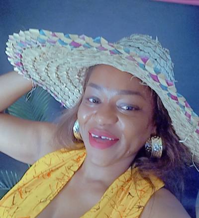 Alix 33 ans Yaoundé Cameroun