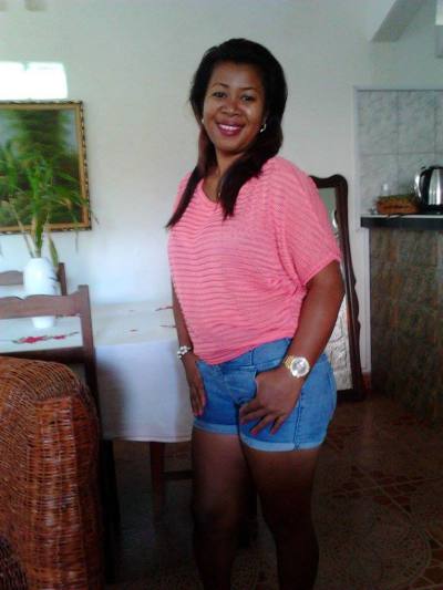 Jenifere 38 ans Toamasina Madagascar