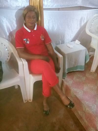 Bernadette  53 Jahre Yaoundé Kamerun