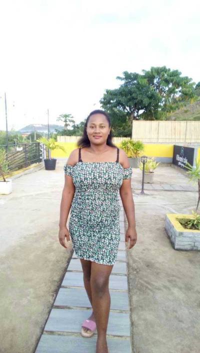 Christina 30 Jahre Sambava  Madagaskar
