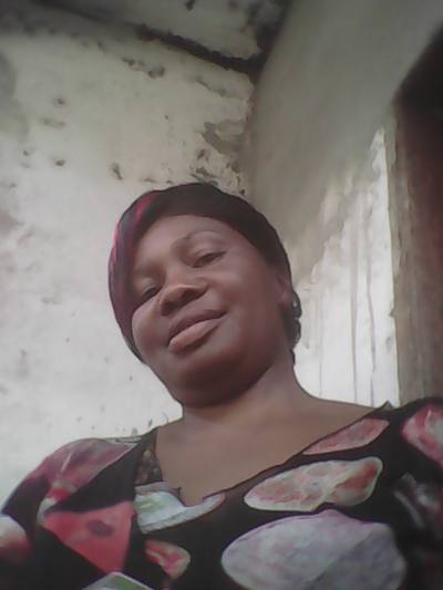 Berthe 46 ans Ayos Cameroun