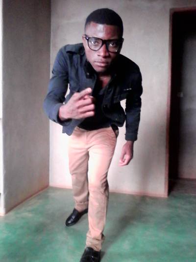 Daniel 32 ans Yaounde Cameroun
