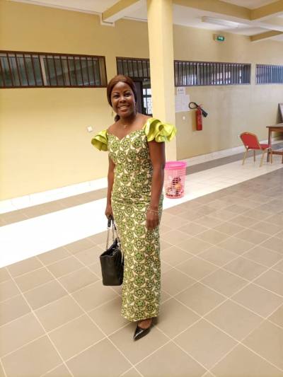 Clara 33 ans Yaoundé Cameroun