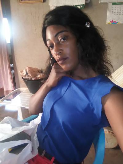 Josiane 30 ans Yaoundé Cameroun