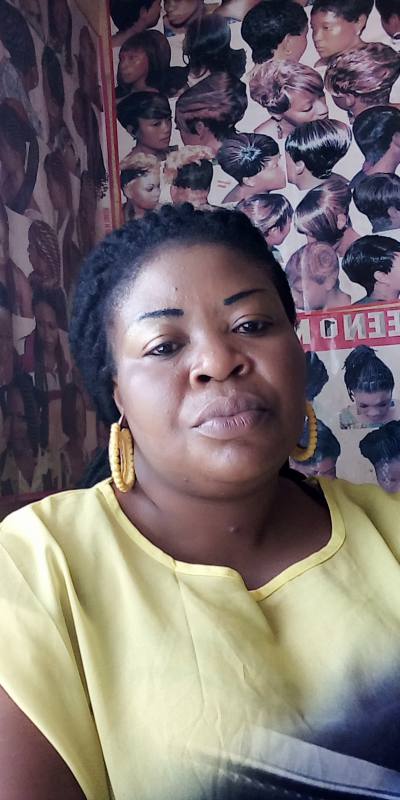 Mariane 44 ans Bertoua  Cameroun