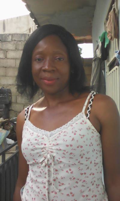 Eléonore 45 Jahre Douala Kamerun