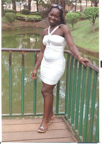 Nadine 40 ans Yaounde Cameroun