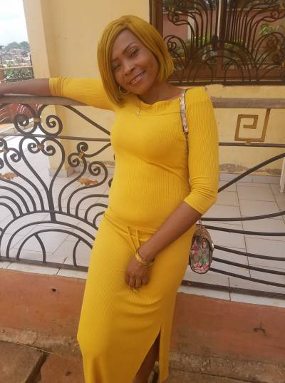 Jeanne 41 years Yaoundé Cameroon