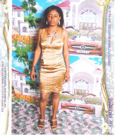 Eveline 35 years  Mbalmayo Cameroon