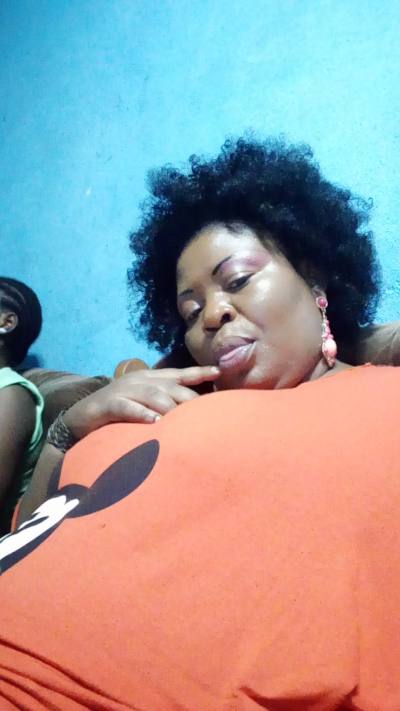Mariane 44 ans Bertoua  Cameroun