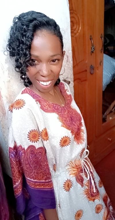 Nina 36 ans Antsiranana  Madagascar