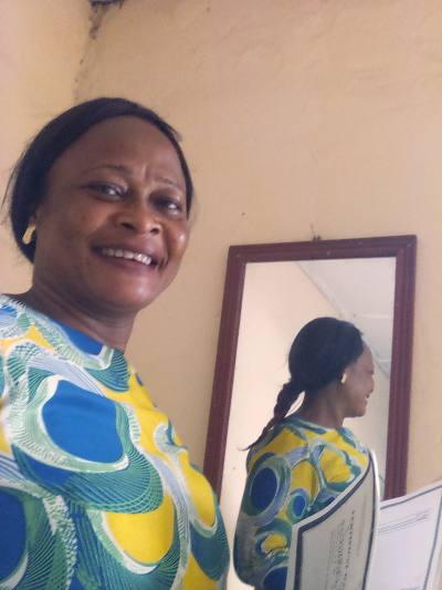Mariane 51 years Douala Cameroon