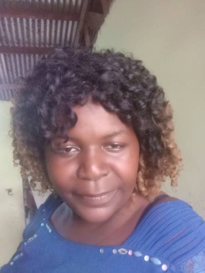 Sabine 38 Jahre Yaounde Kamerun