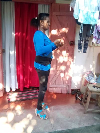 Sahondra 51 ans Toamasina Madagascar