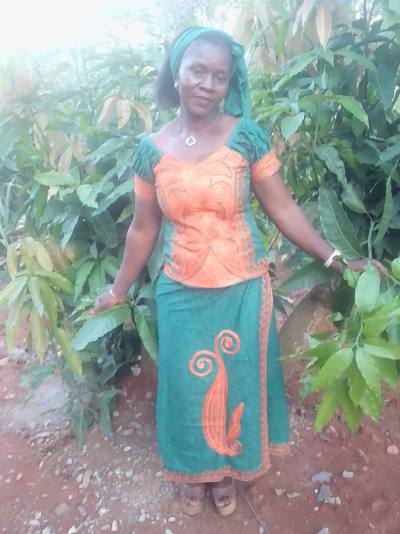 Micheline 50 ans Yaoundé Cameroun