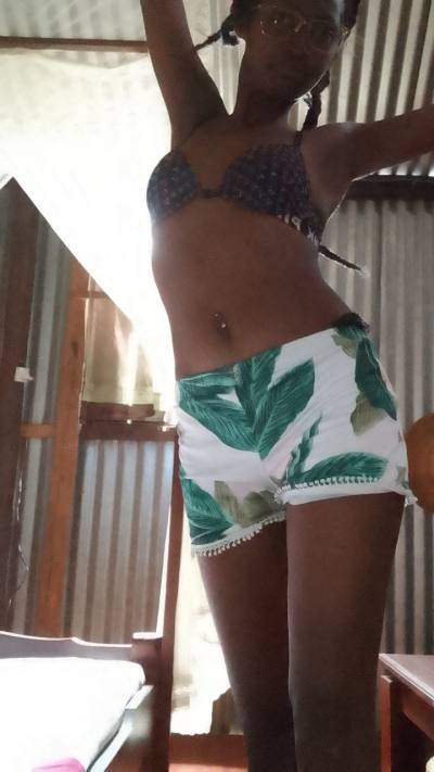 Jennah 28 ans Sambava Madagascar